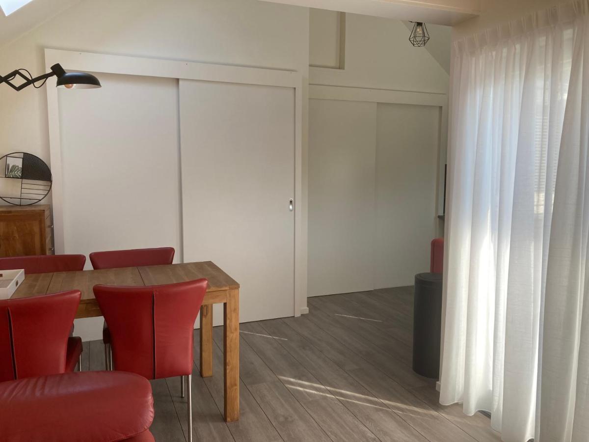 Vakantiehuis 'T Laaisterplakky Zonder Drempels Oude Bildtzijl Exterior photo