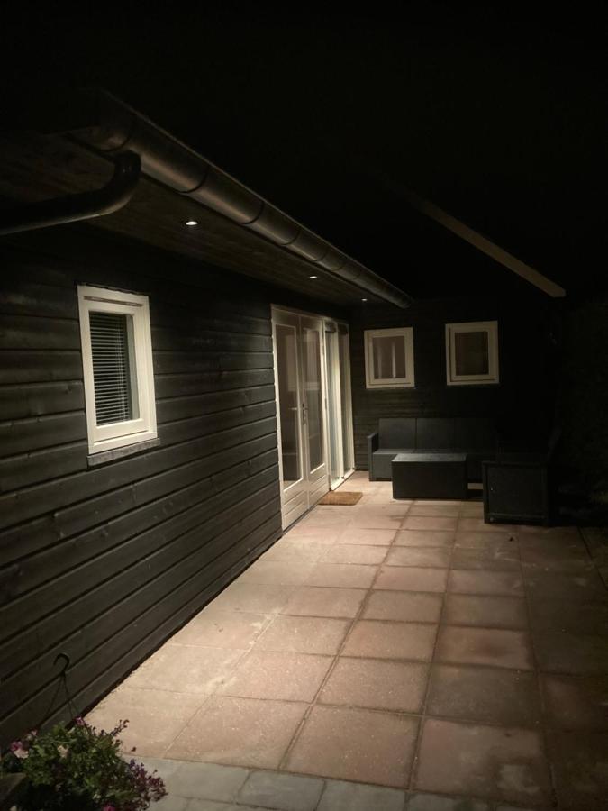 Vakantiehuis 'T Laaisterplakky Zonder Drempels Oude Bildtzijl Exterior photo
